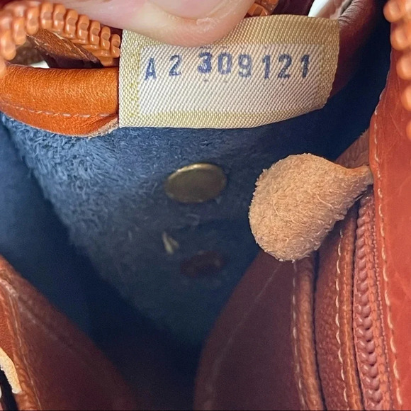 Vintage Dooney & Bourke All-Weather Leather Shoulder Bag Made in USA - Picture 12 of 16